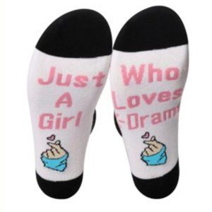 "A Girl Who Loves K-Drama" Socks x2